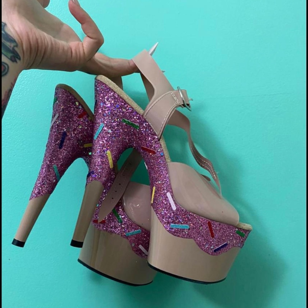 CUSTOM ICE CREAM PLEASERS SIZE 9